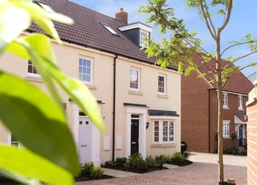 2009 - Stock - Show home exterior - Barratt (2)