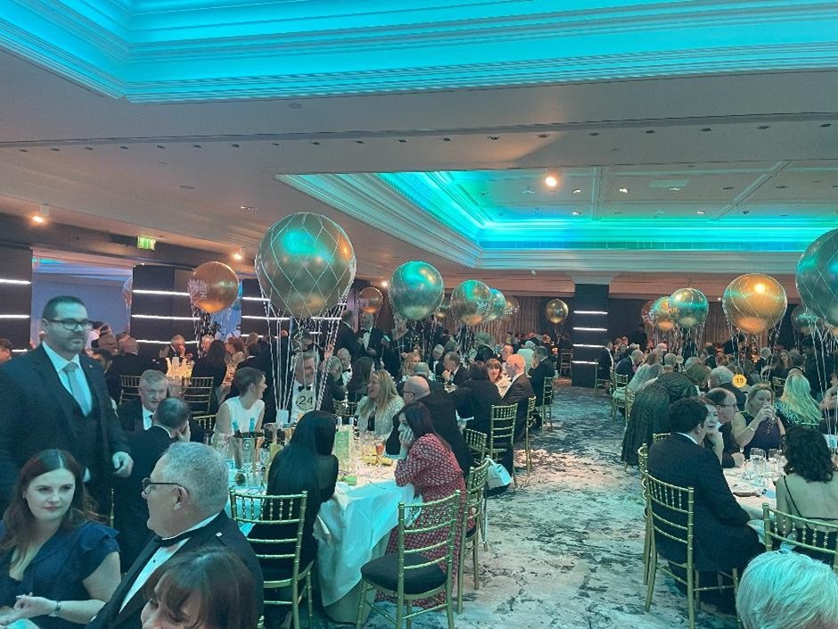 room full of people