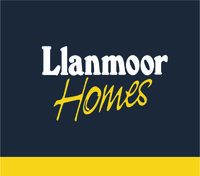 Llanmoor-Homes-Yellow-Bar.jpg